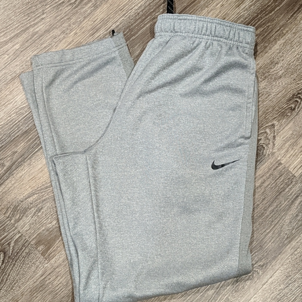 Nike Therma-Fit Sweatpants